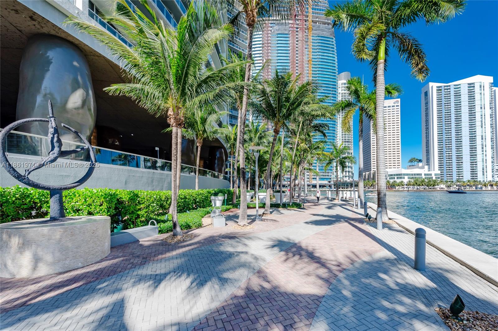 495 Brickell Ave #4104, Miami FL 33131