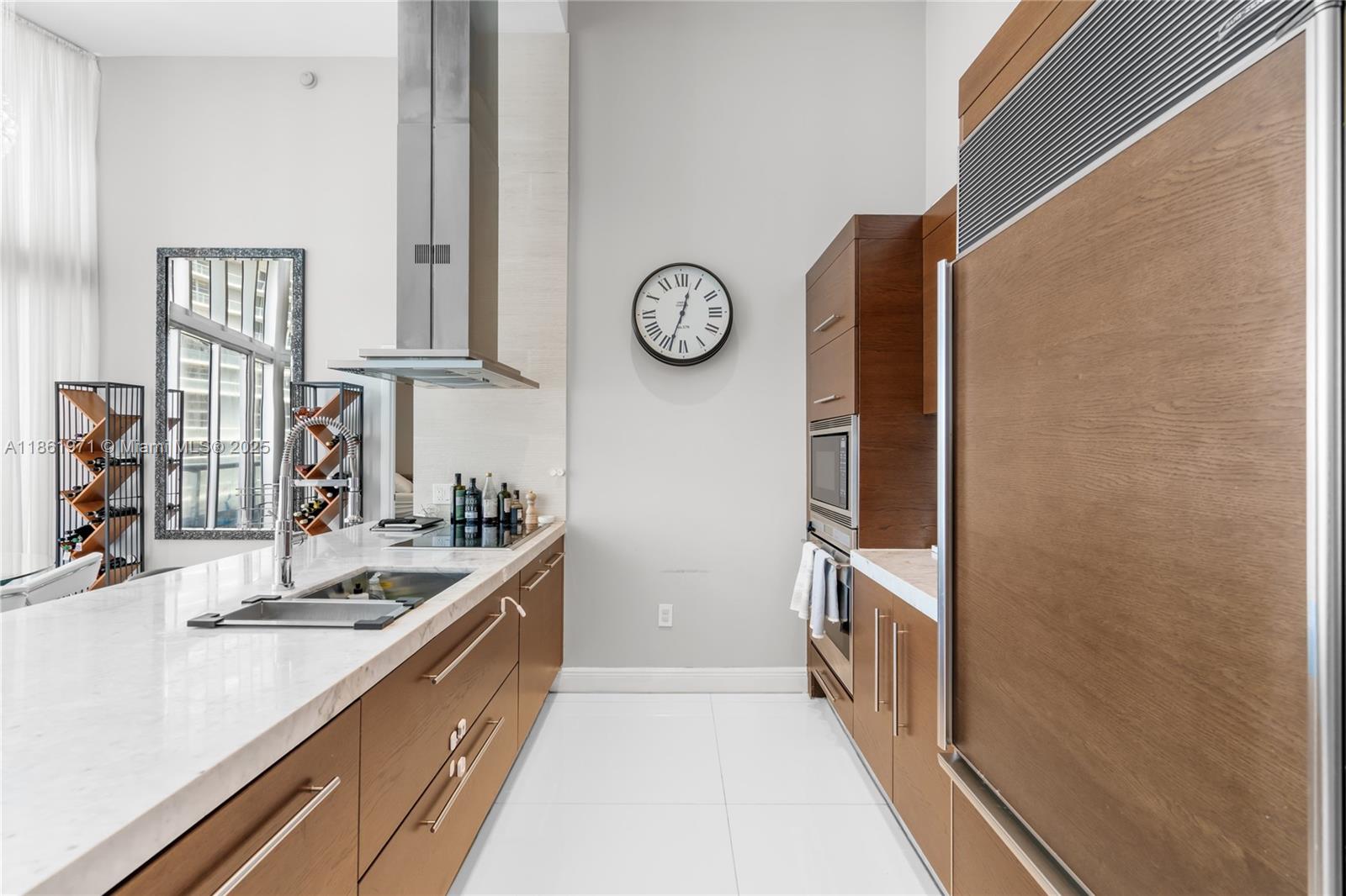 495 Brickell Ave #4104, Miami FL 33131
