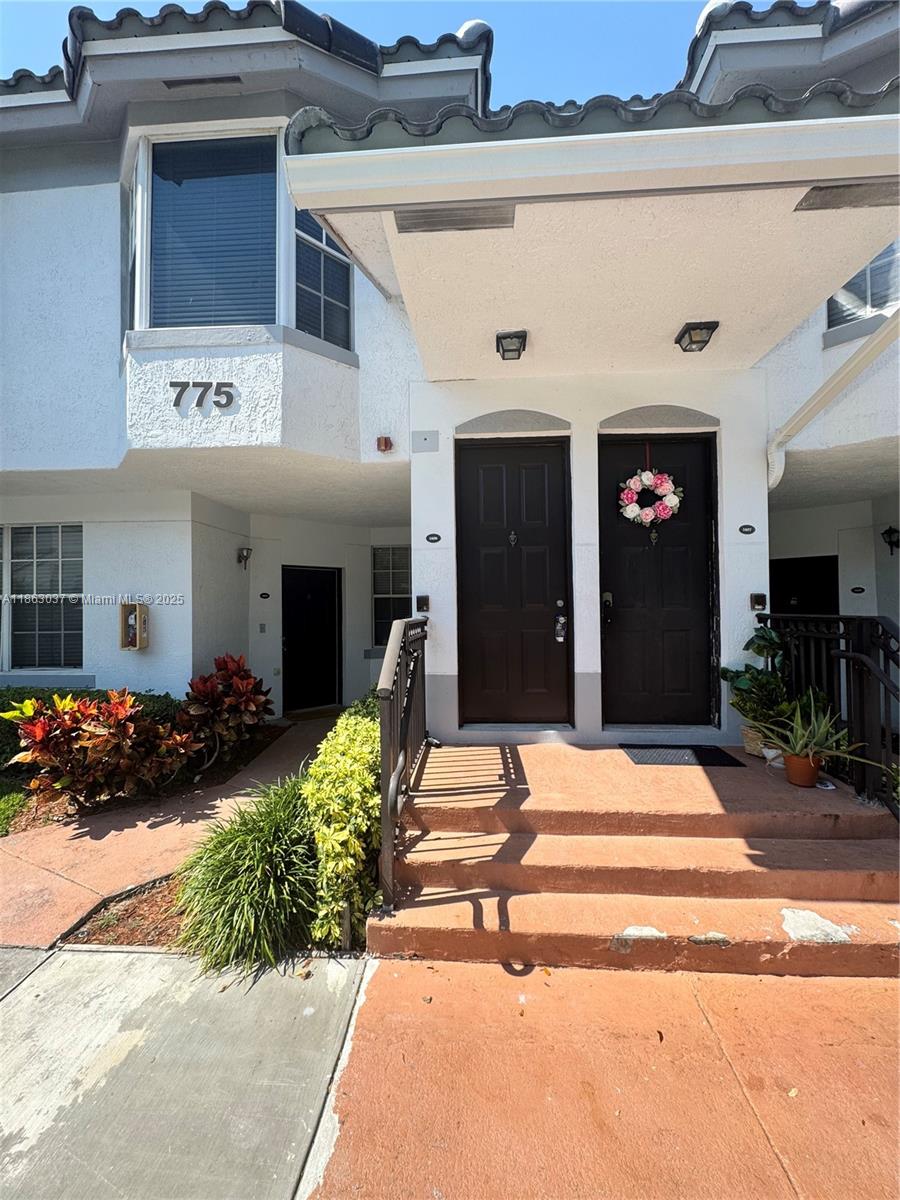 Villas De Tuscany Condo