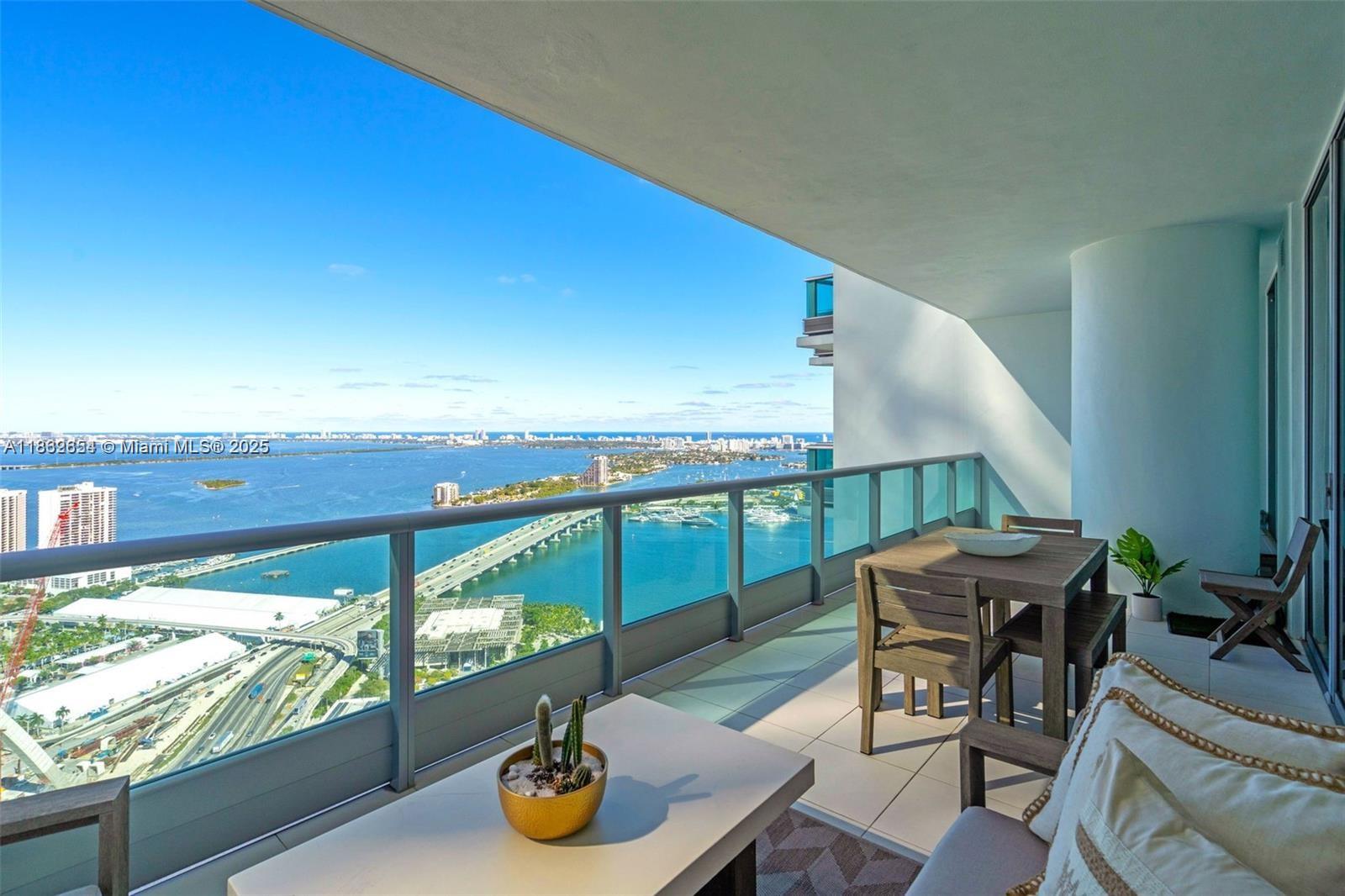 900 Biscayne Blvd #5208, Miami FL 33132