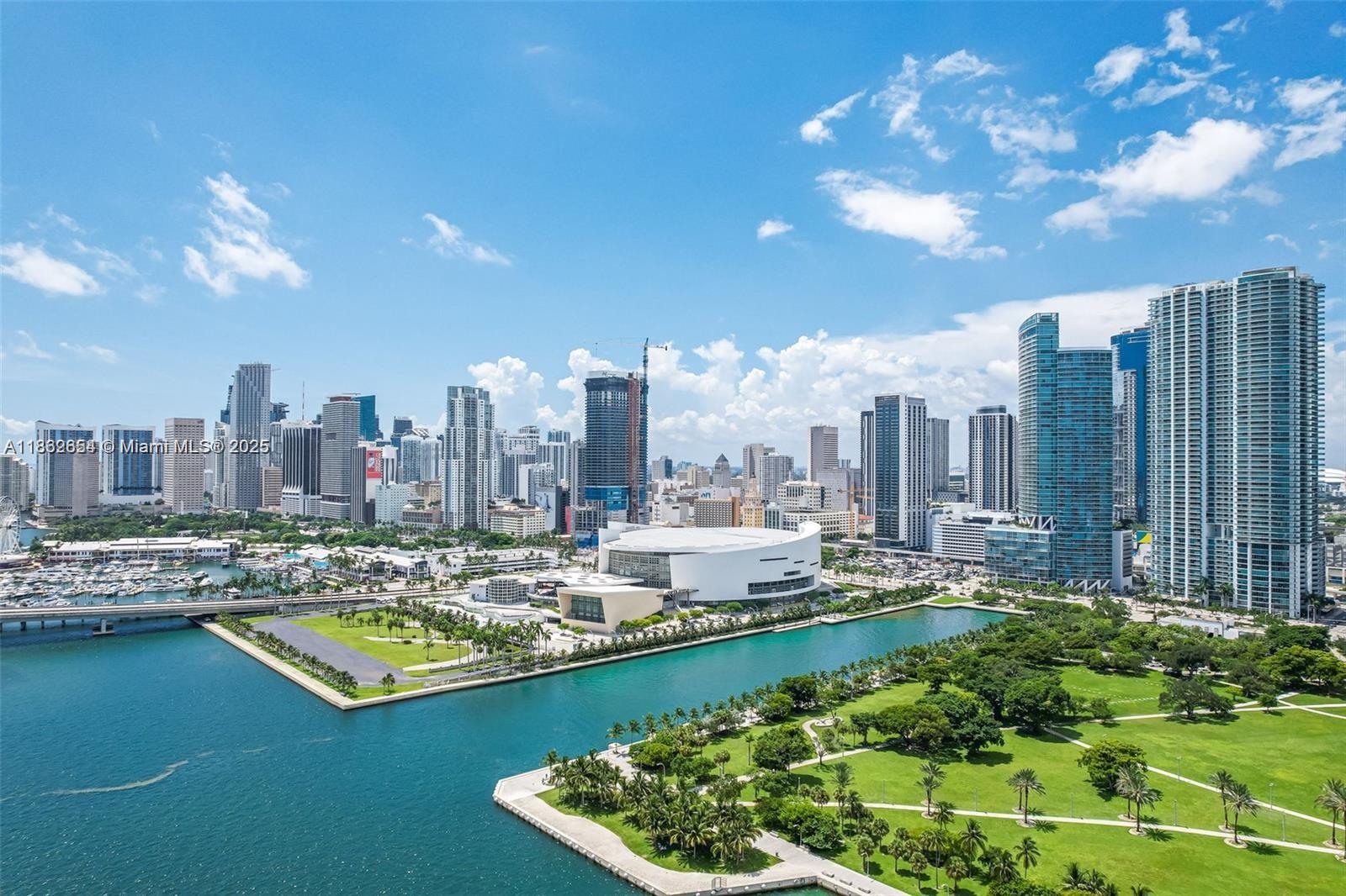 900 Biscayne Blvd #5208, Miami FL 33132