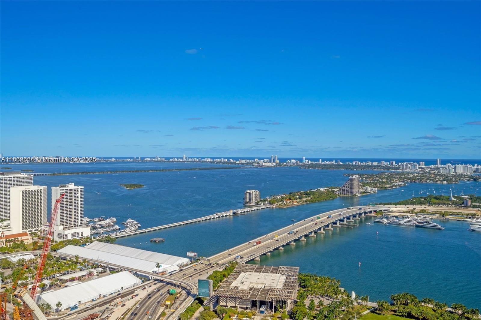900 Biscayne Blvd #5208, Miami FL 33132