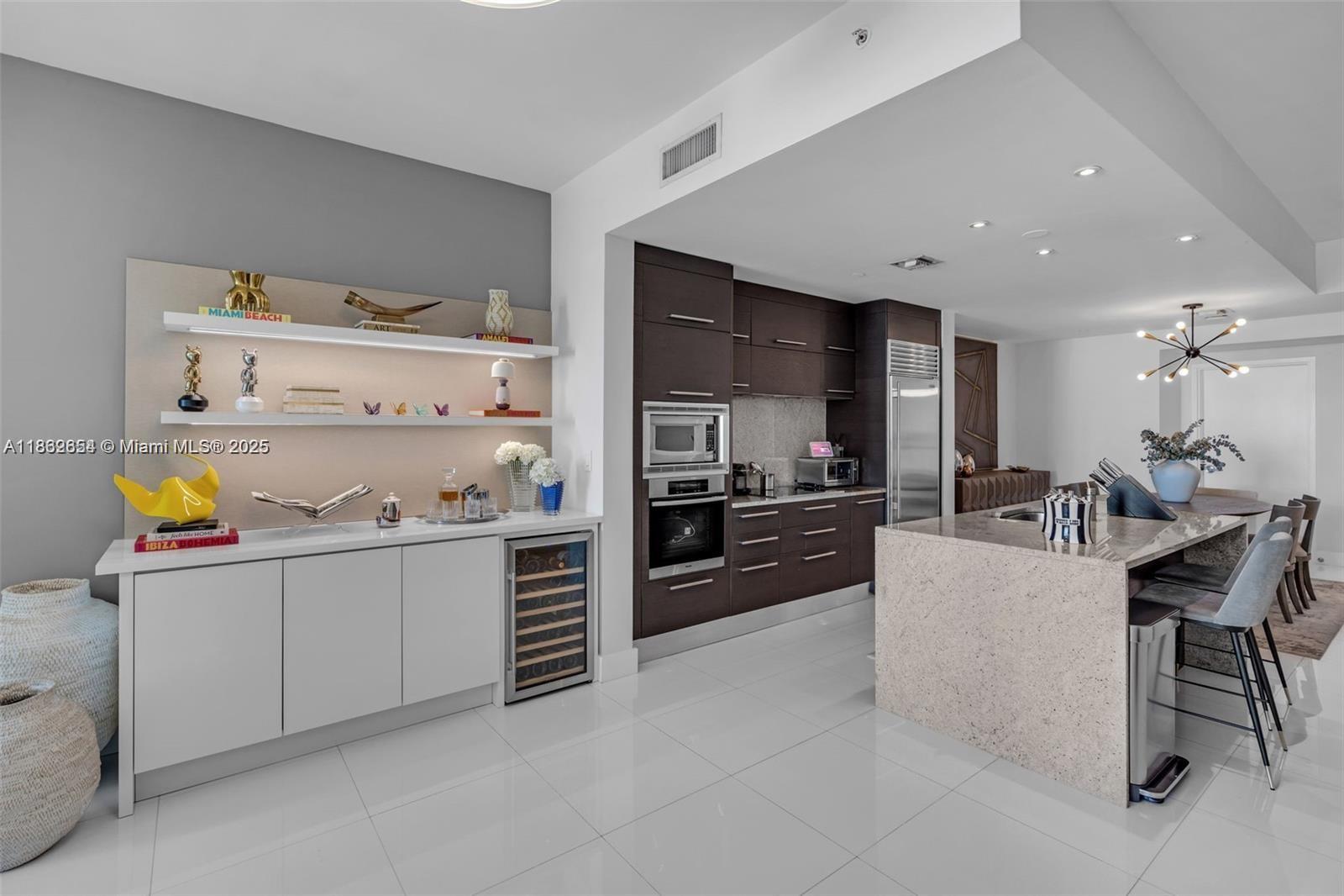 900 Biscayne Blvd #5208, Miami FL 33132