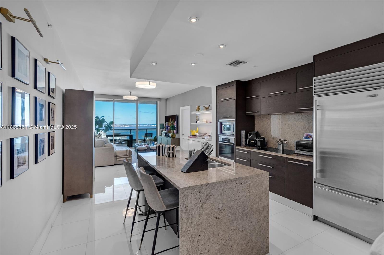 900 Biscayne Blvd #5208, Miami FL 33132