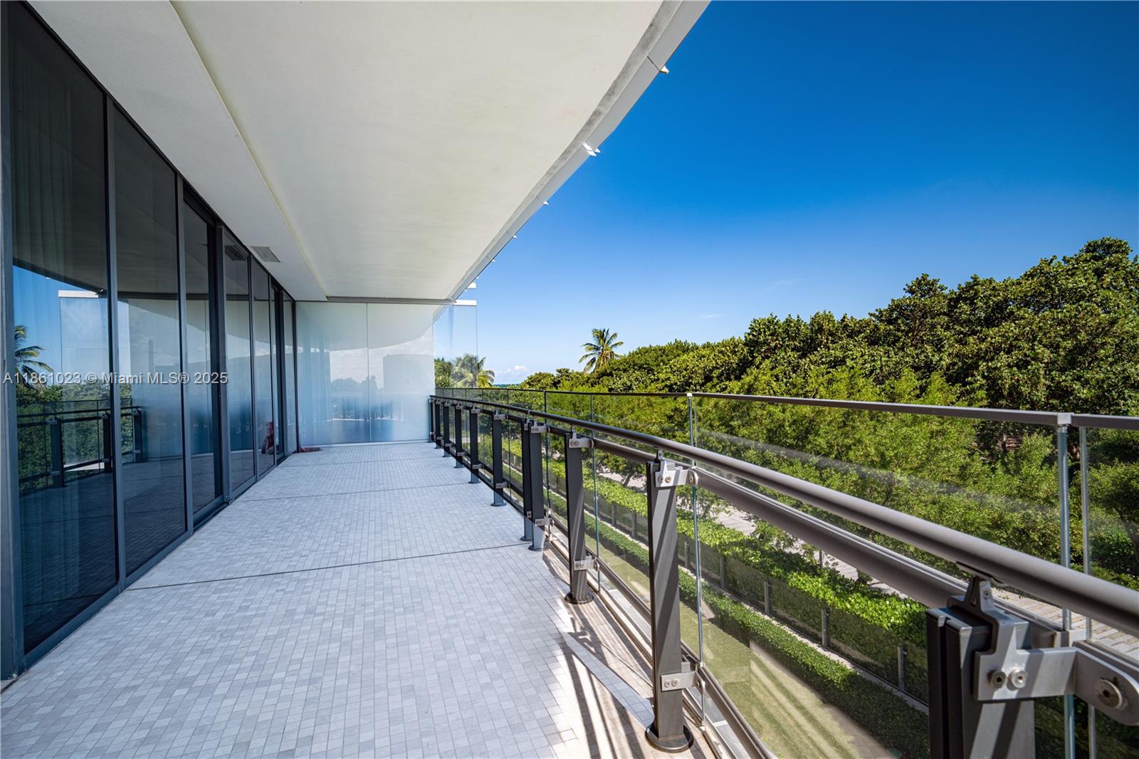8701 Collins Ave #306, Miami Beach FL 33154