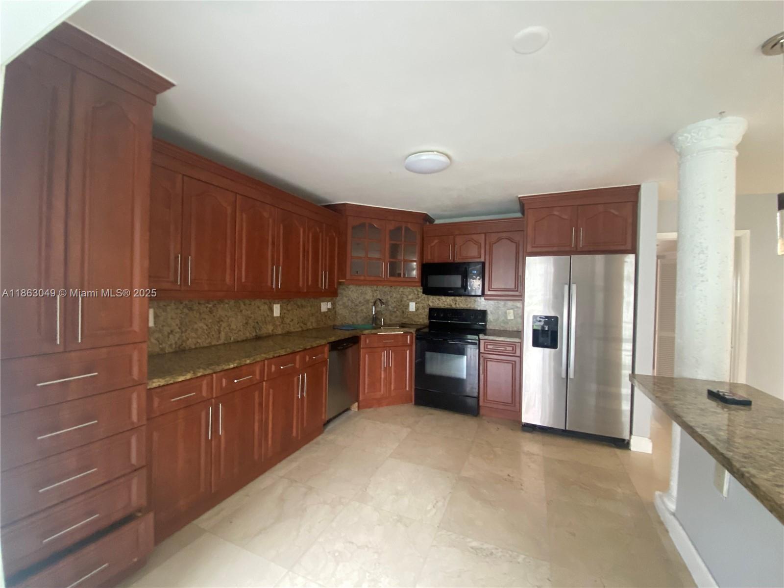 Property photo # 6