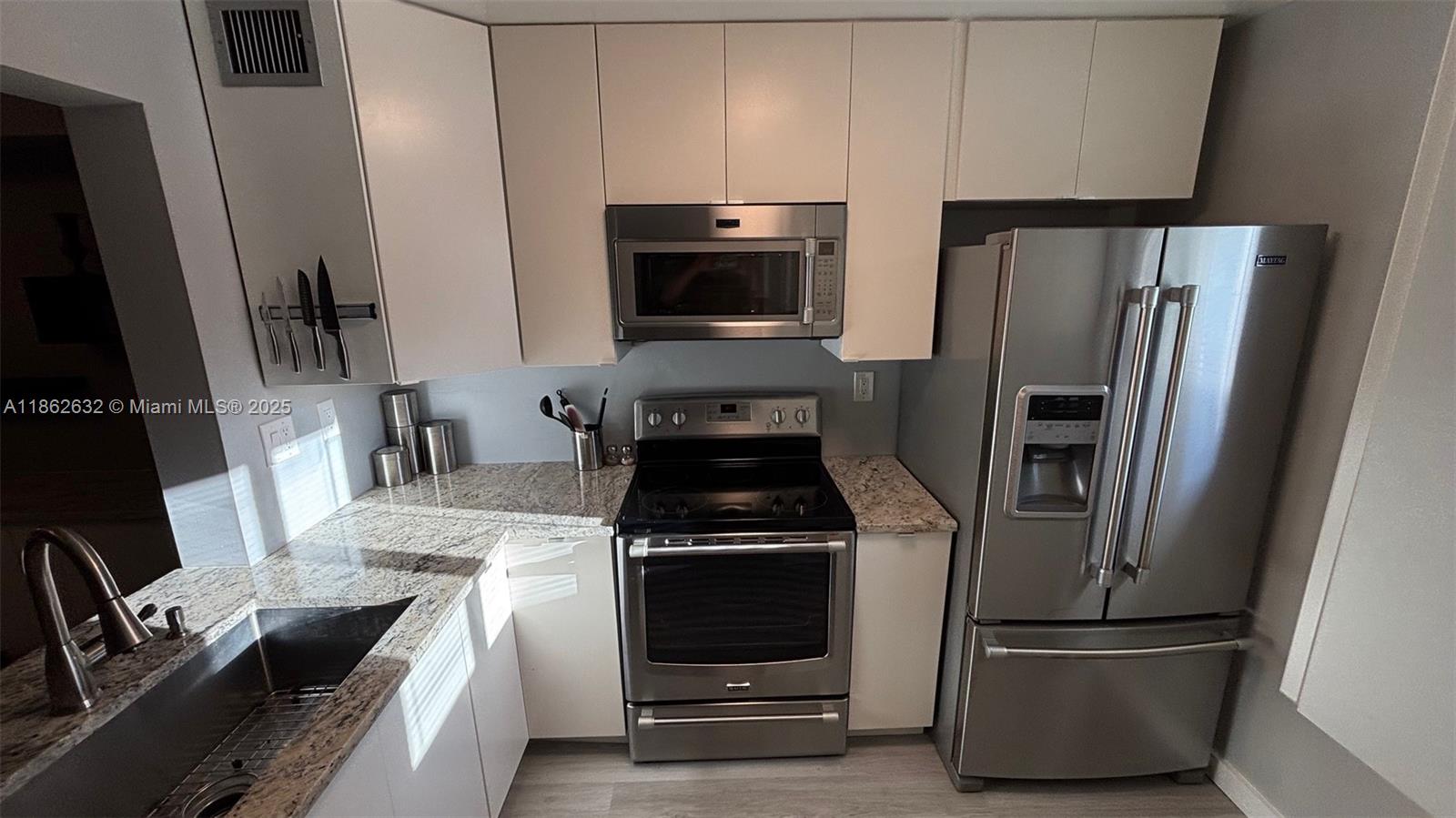 Property photo # 6