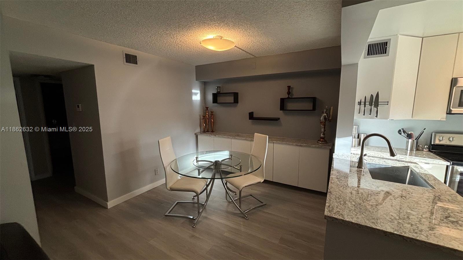 Property photo # 4