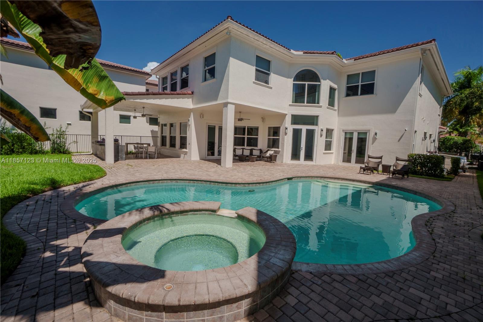 822 Meridian Ln, Hollywood, Florida 33019