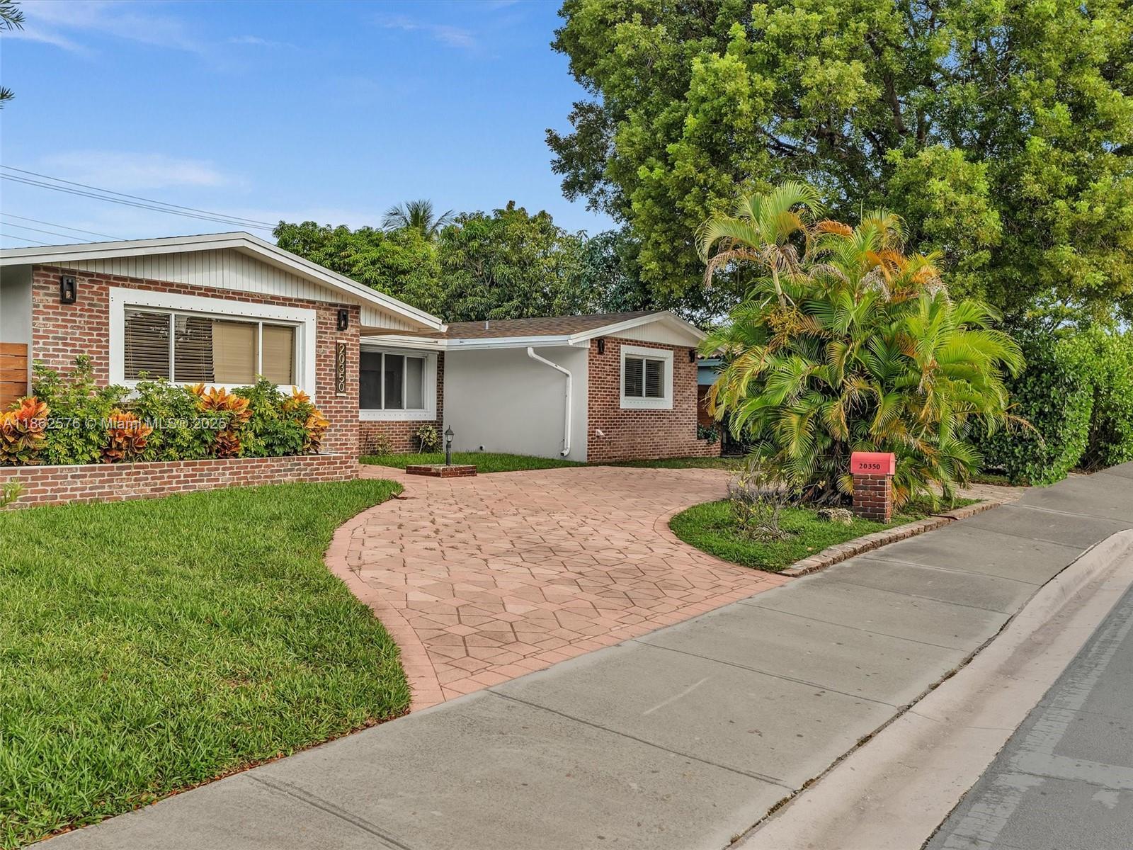 20350 Highland Lakes Blvd, Miami, Florida 33179