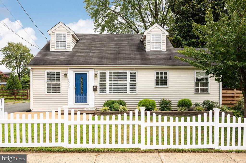 In a Charlottesville neighborhood known for its gems, 1006 Avon might instead be a needle-in-a-haystack: a glistening, move-in ready home that perfectly blends warm and classic Belmont charm with crisp and convenient modern updates. This two-level, 3br/2ba Cape Cod will impress even more in person, but no doubt the photos have already set your imagination to work. Maybe your eyes lingered among the granite, tile, and stainless accents of the vinophile's kitchen, envisioning a Friday-evening dinner prepared on the gas range, accompanied by a well-deserved glass of wine. Perhaps you next checked the map to plan a Saturday that begins with a cool morning walk down to the IX Park farmers market, and ends with an evening stroll into downtown Belmont for dinner and drinks - no parking stress required. Another photo scroll conjures an easy Sunday morning of light gardening under the flowering cherry tree out front, shifting into an easy afternoon BBQ on the magnolia-shaded patio out back, where your human babies, fur babies, local friends, or all of the above play and relax in the grassy back yard--all kept comfy and intimate by recently-built privacy fencing. Your practical and adventurous sides both note the tight and tidy garden shed