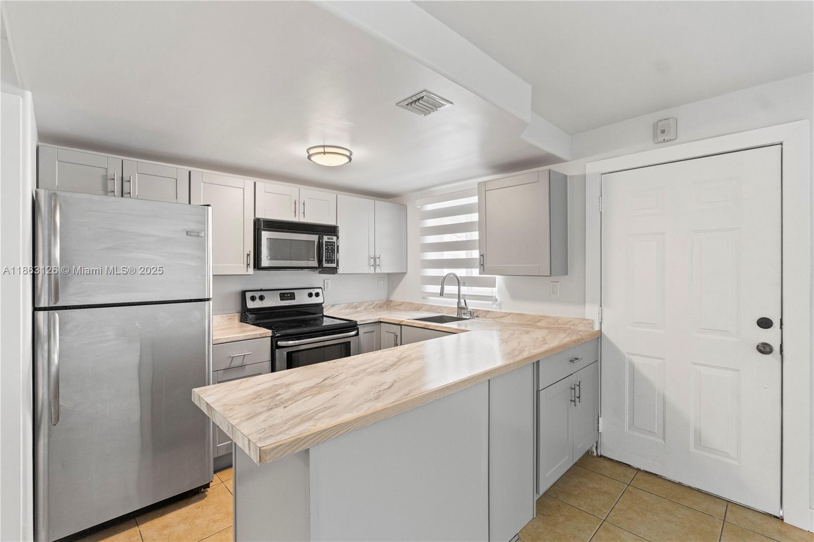 Property photo # 9