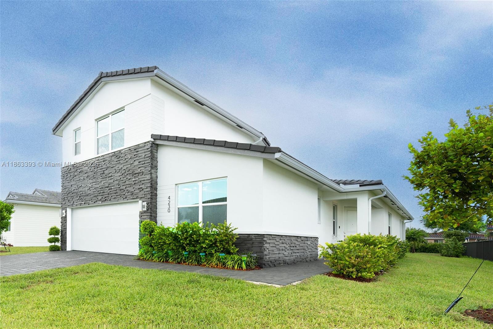 Crystal Lake 1St Sec