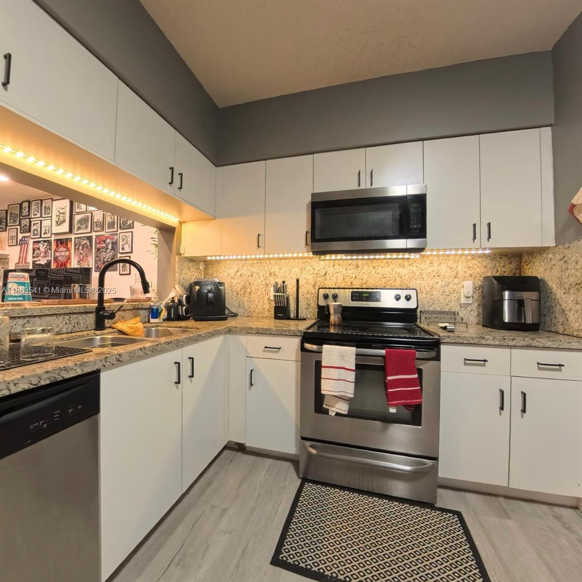 Property photo # 9