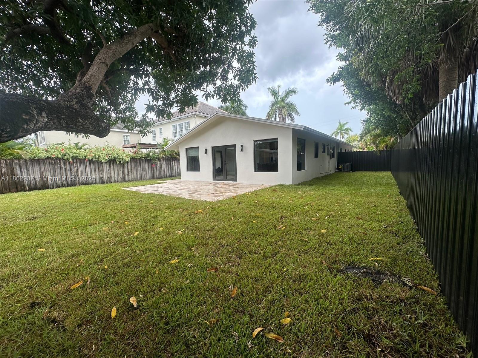 Property photo # 0