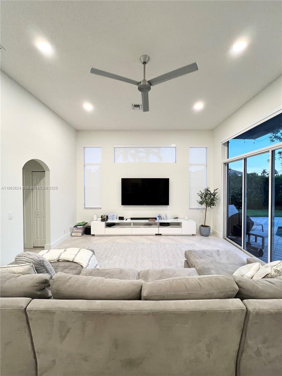 Property photo # 7