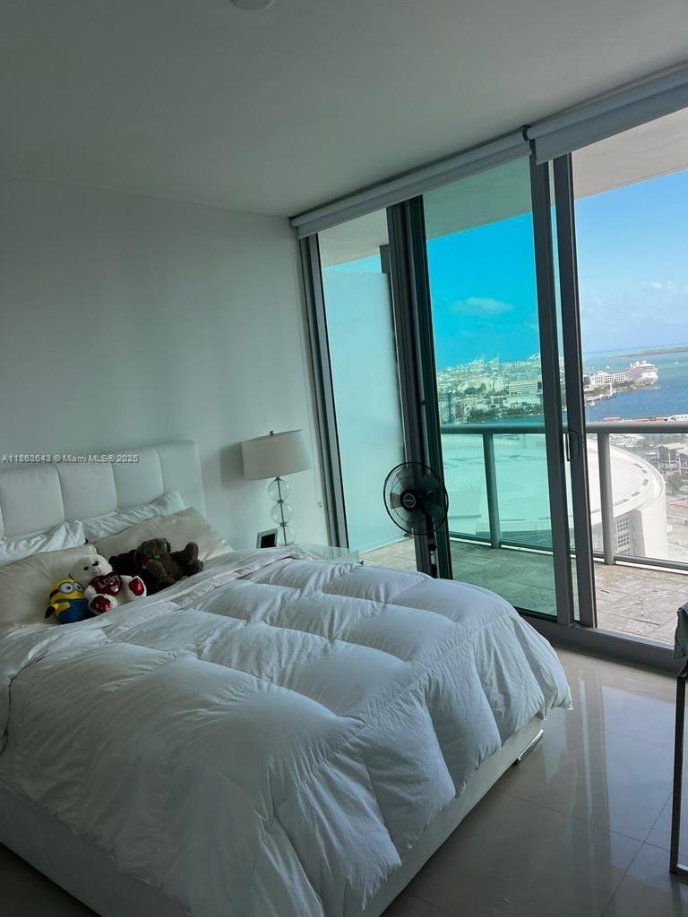 888 Biscayne Blvd #2602, Miami FL 33132