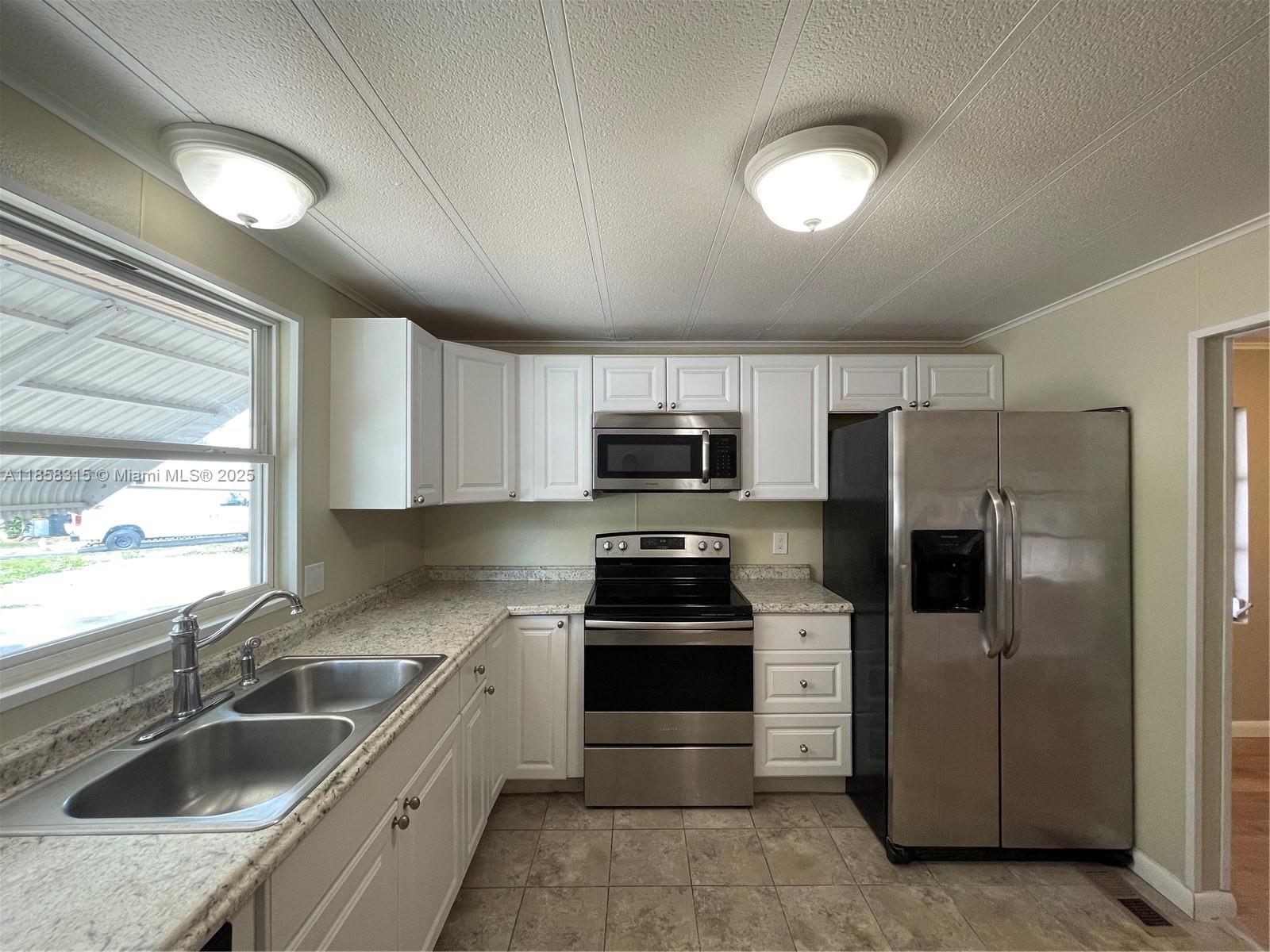 Property photo # 4