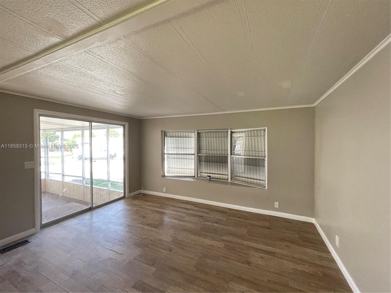 Property photo # 9