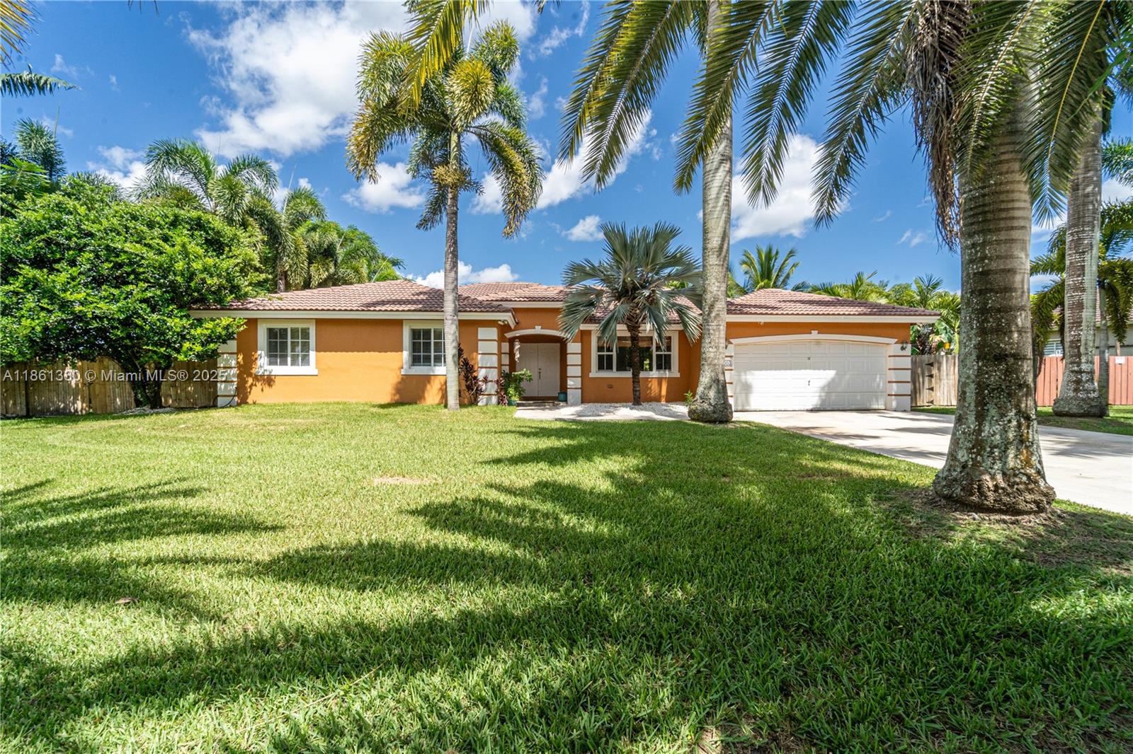 Welcome to the RedLands! Just far enough from the busy city life, but close enough to all the amenities a family may need.  This 4 bedroom, 2.5 bathroom, 2 car garage Home is located minutes away from the famous Robert is here fruit stand and a short drive to beautiful Key Largo.  Build your dream backyard on almost a half acre corner lot with plenty of room for a pool, a shop, your boat and RV.  Best of all no association and no expensive CDD taxes.