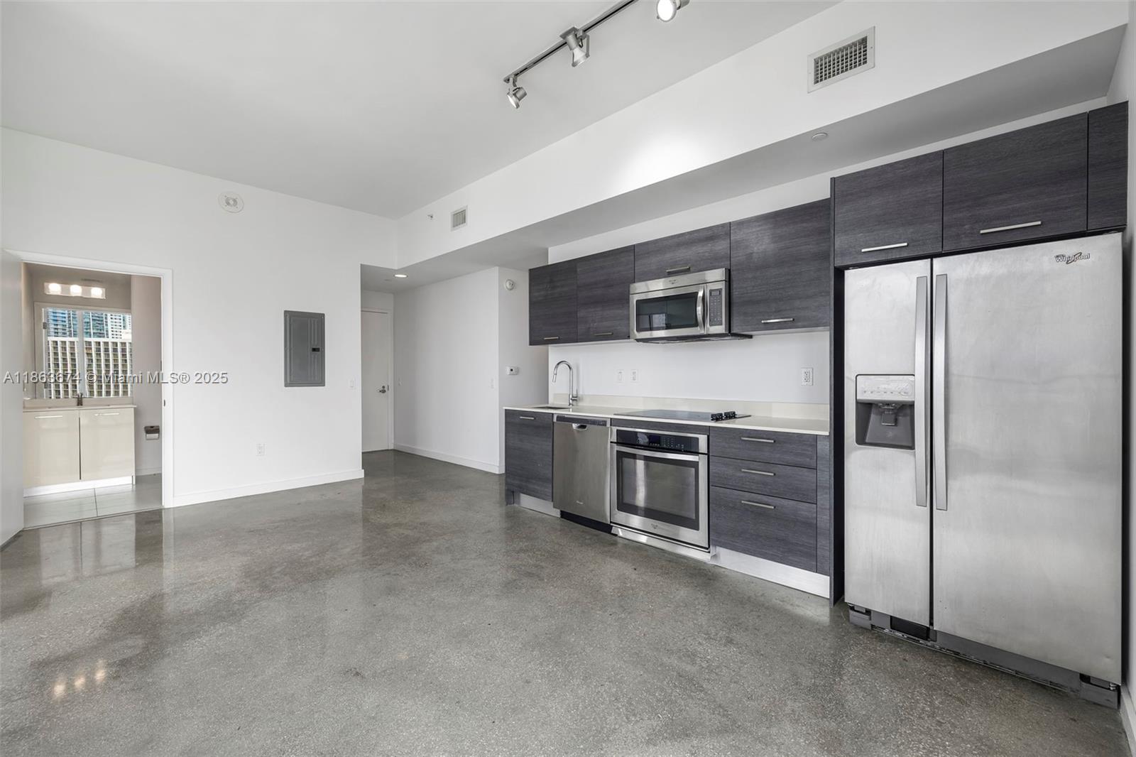Property photo # 4