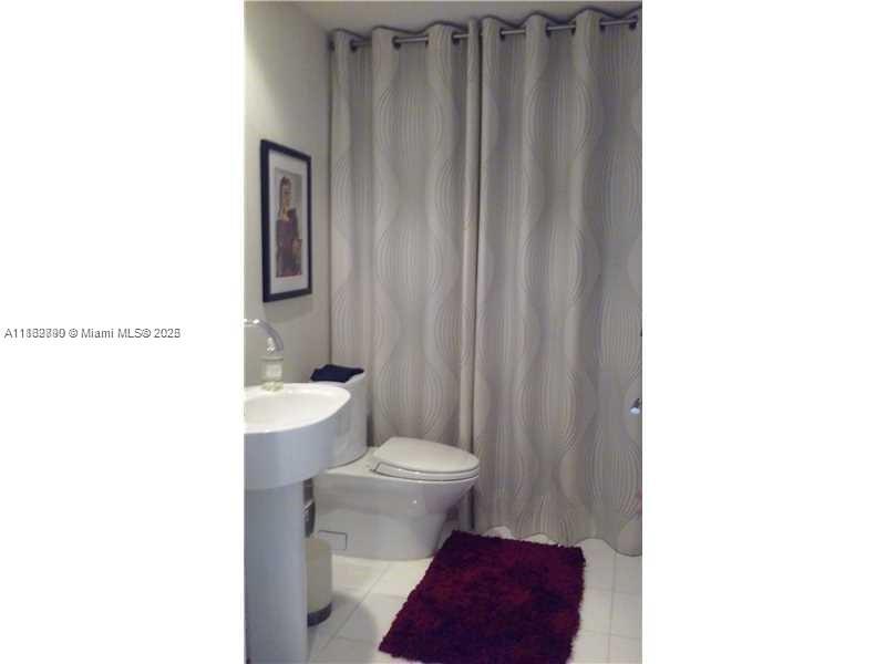 2950 NE 188th St #304, Aventura FL 33180