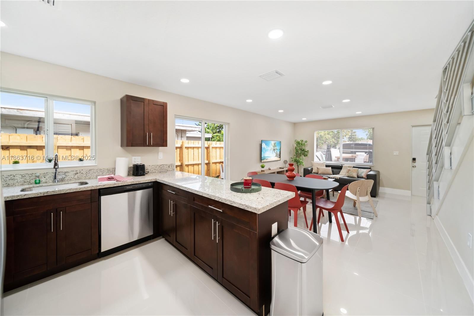 Property photo # 9