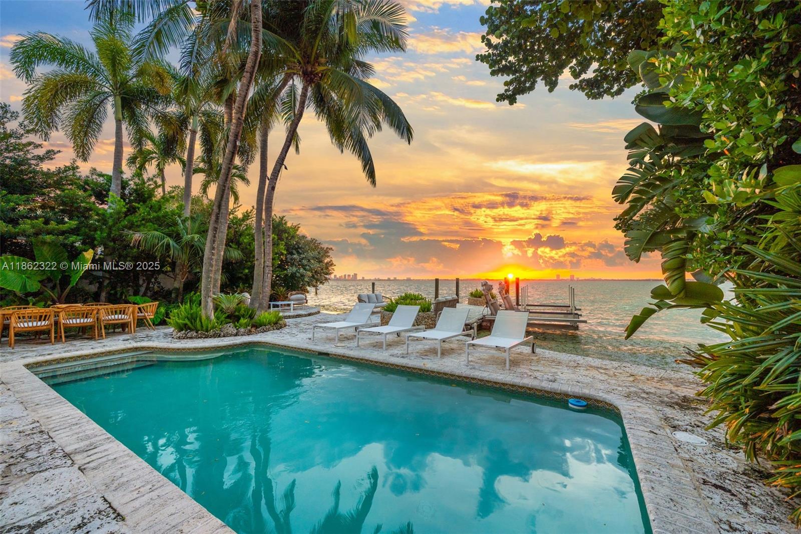 4640 Bay Rd Miami Beach, FL 33140
