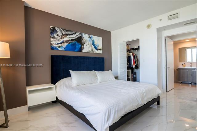 325 S Biscayne Blvd #2624, Miami FL 33131