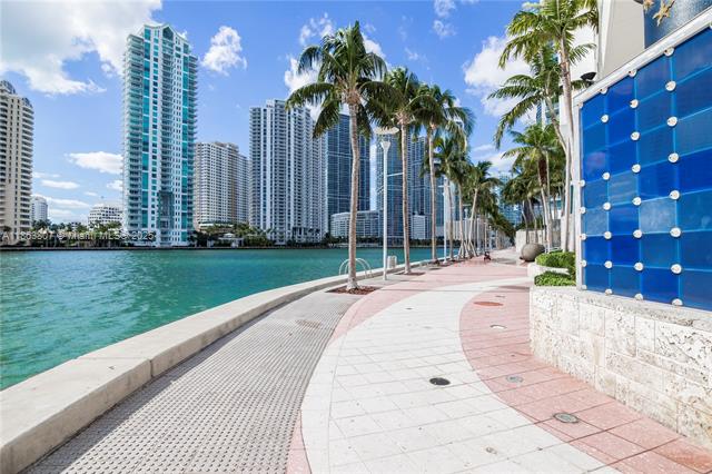 325 S Biscayne Blvd #2624, Miami FL 33131