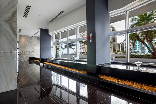 325 S Biscayne Blvd #2624, Miami FL 33131