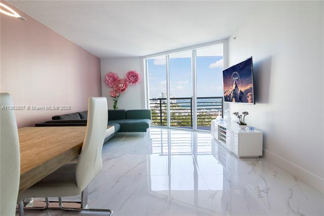 325 S Biscayne Blvd #2624, Miami FL 33131