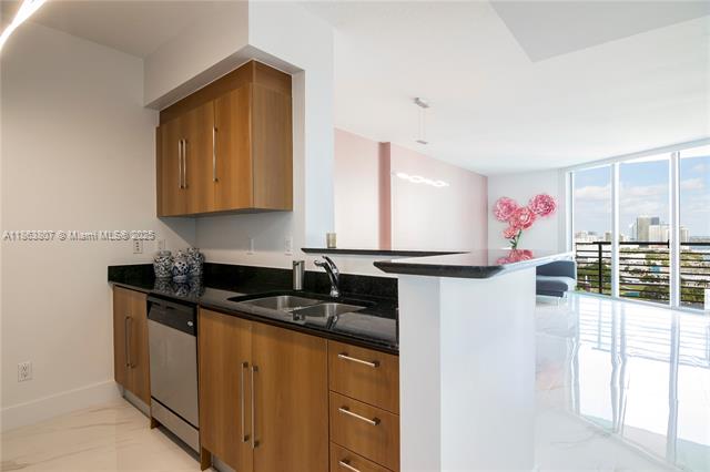 325 S Biscayne Blvd #2624, Miami FL 33131