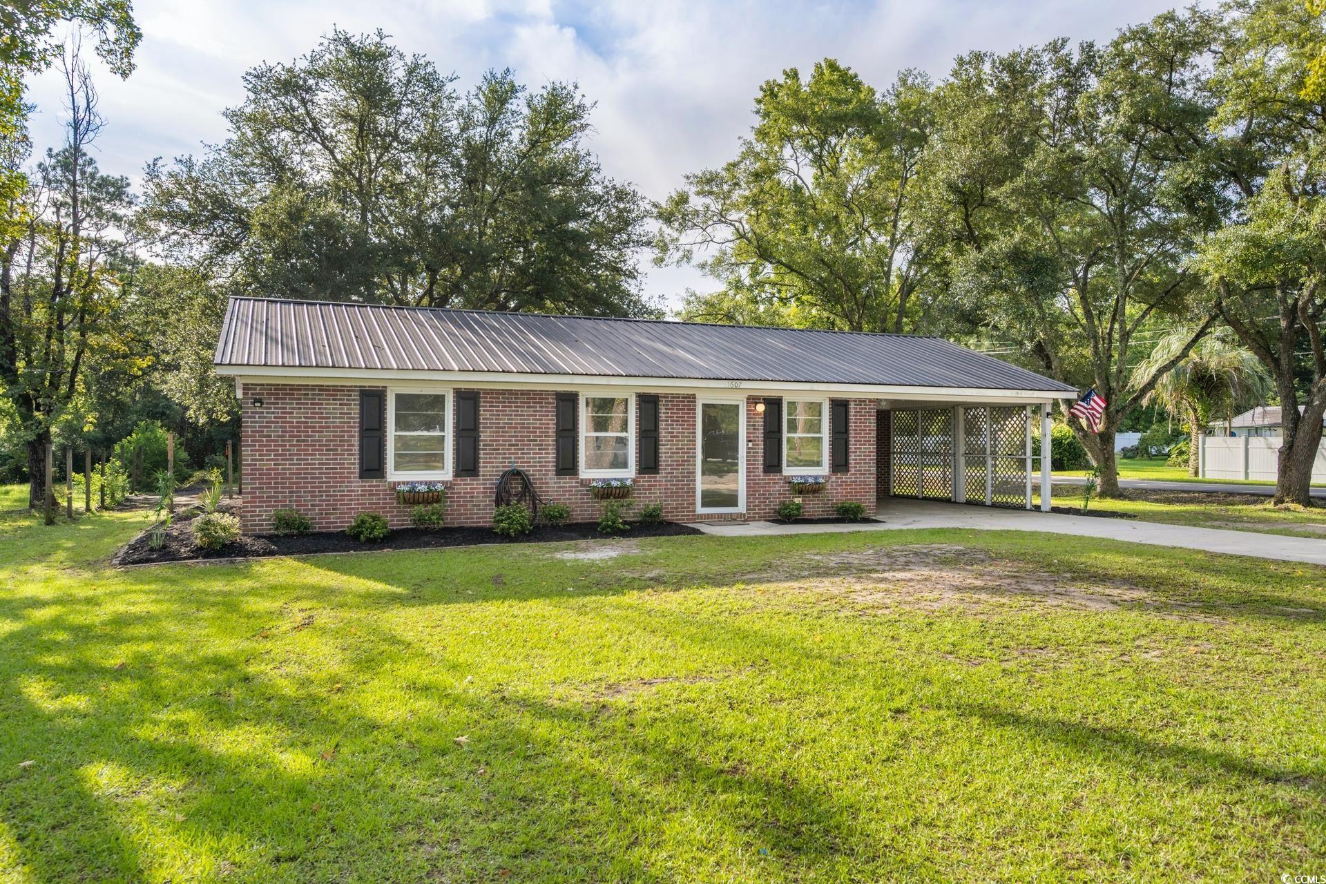 1607 Oak St. Georgetown, SC 29440