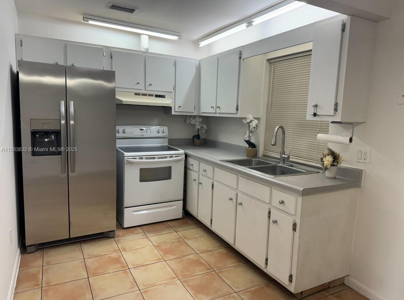 Property photo # 0
