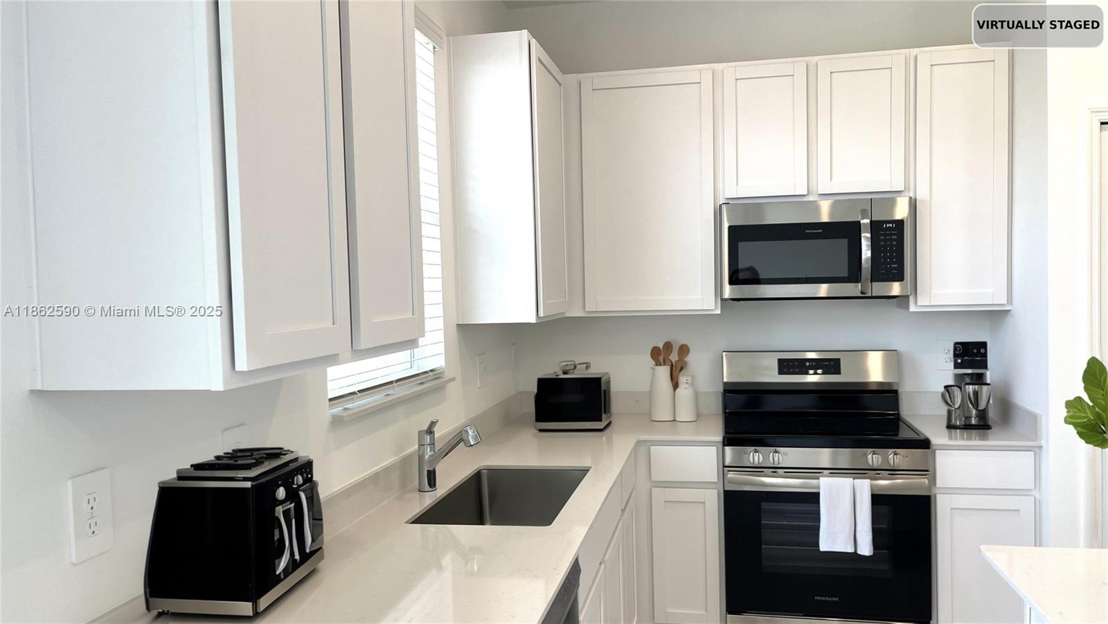 Property photo # 4