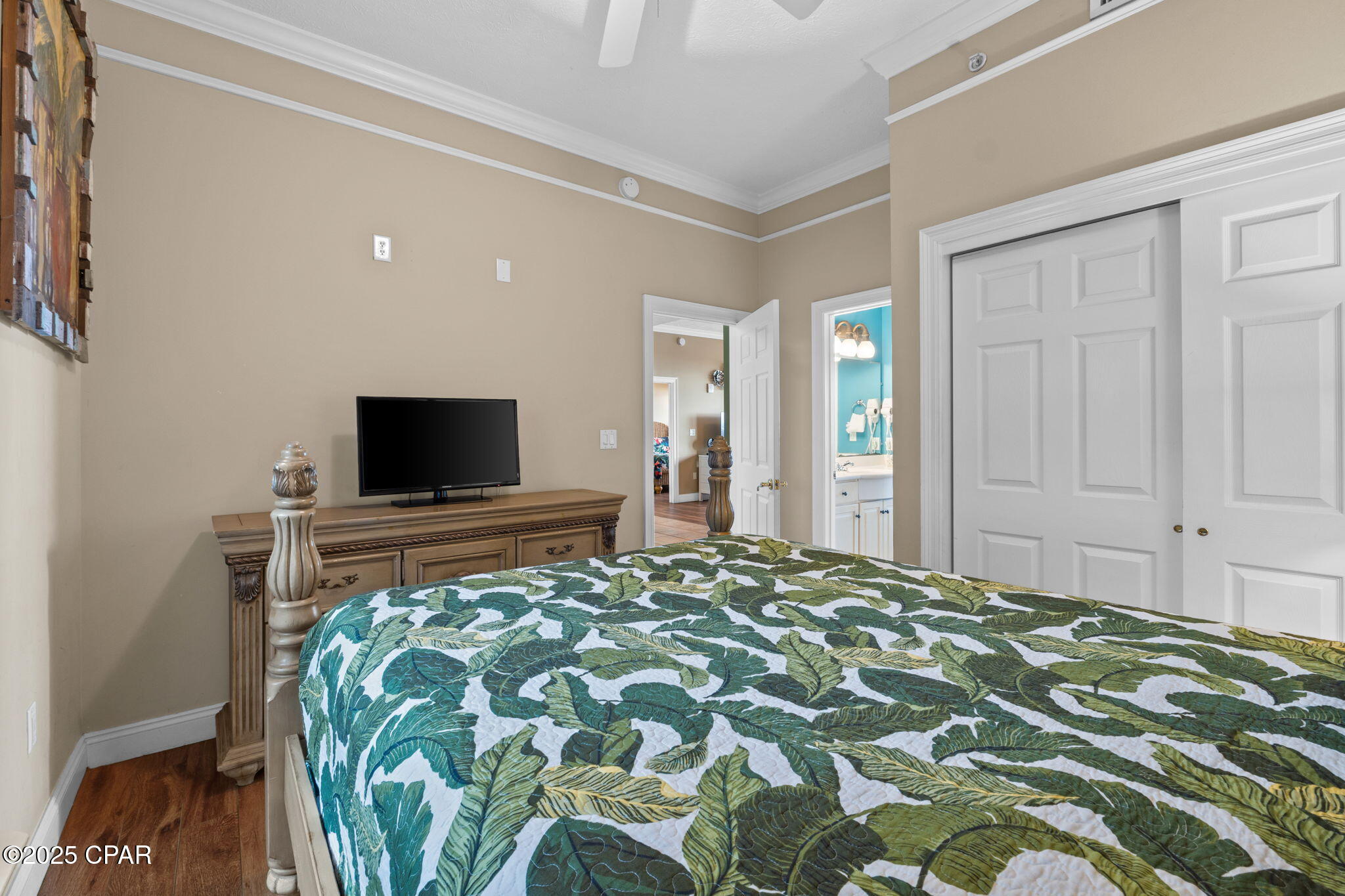 Image 27 For 8715 Surf Drive 102 B