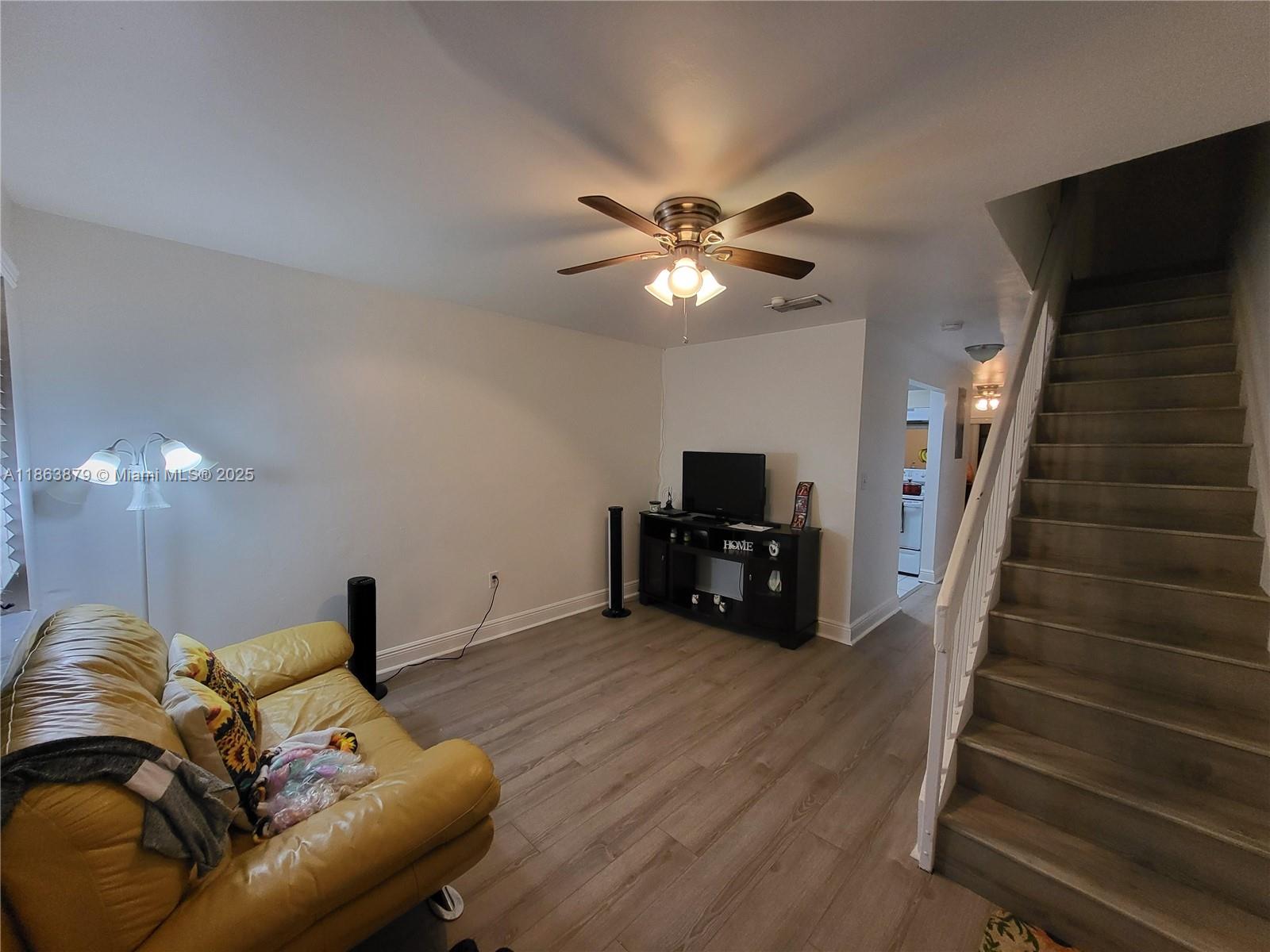 Property photo # 9