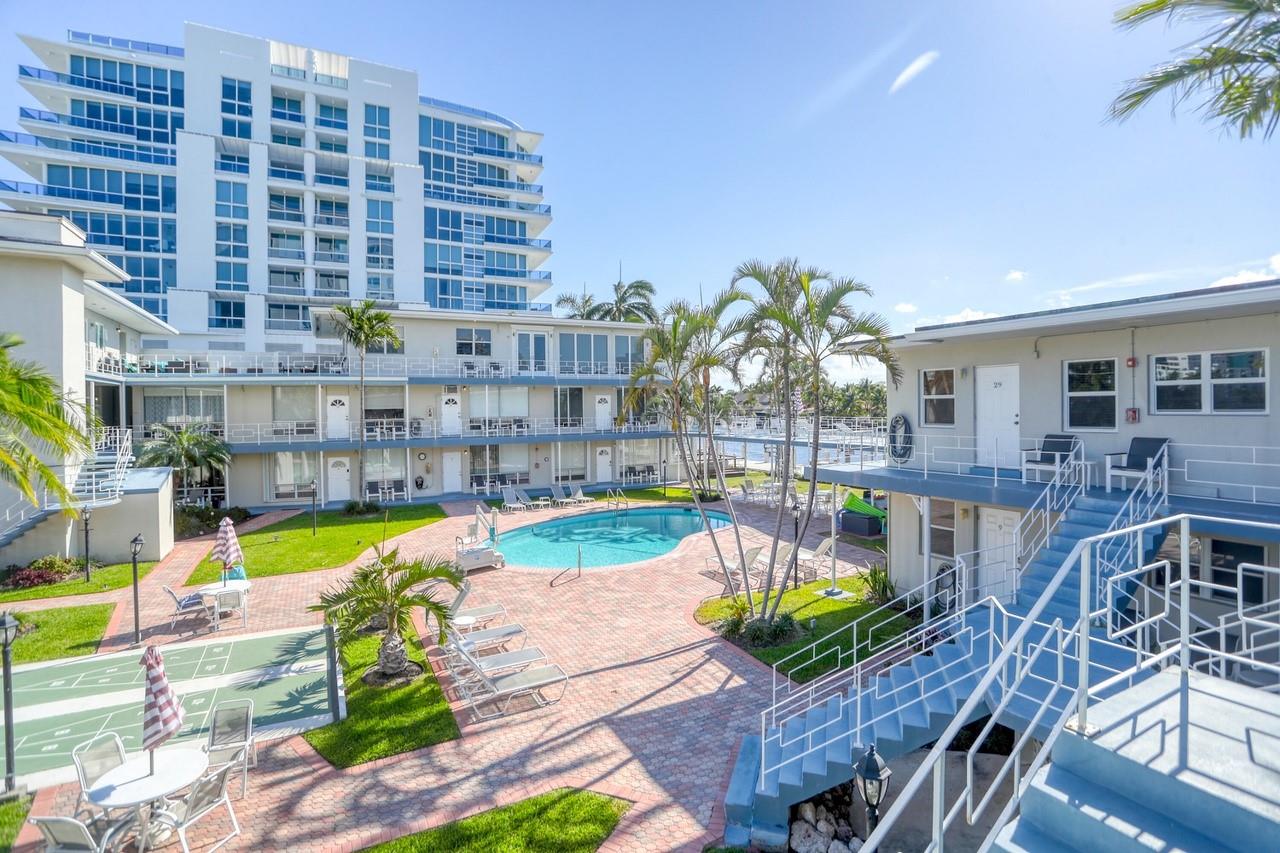 Holiday Isle Yacht Club