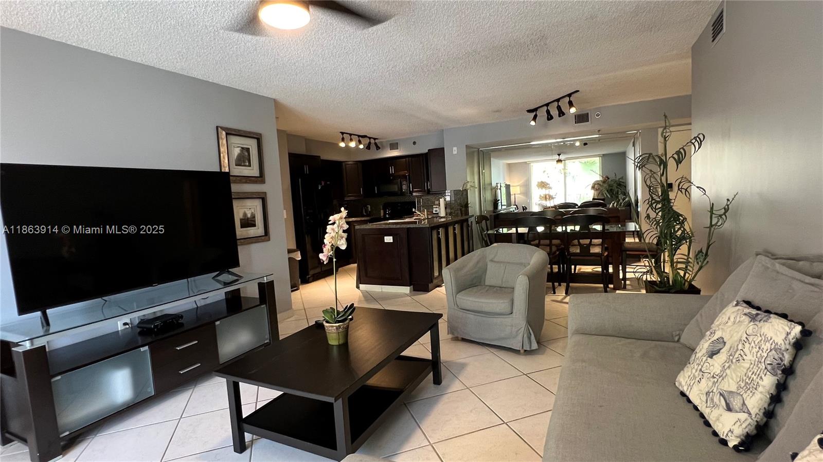 19555 E Country Club Dr #8305, Aventura FL 33180