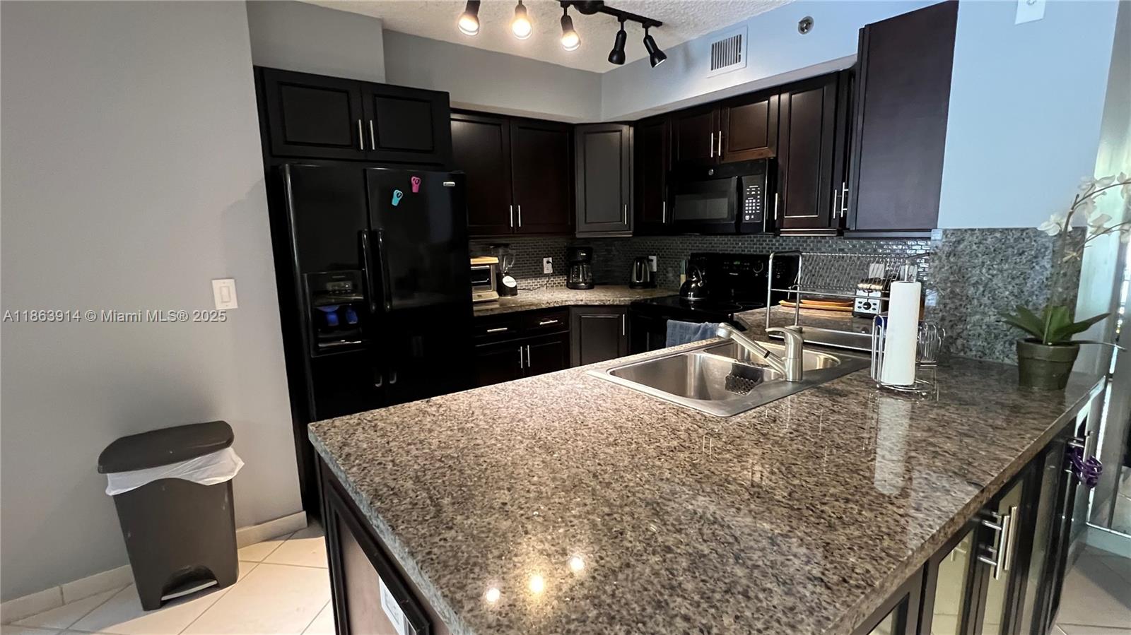 19555 E Country Club Dr #8305, Aventura FL 33180