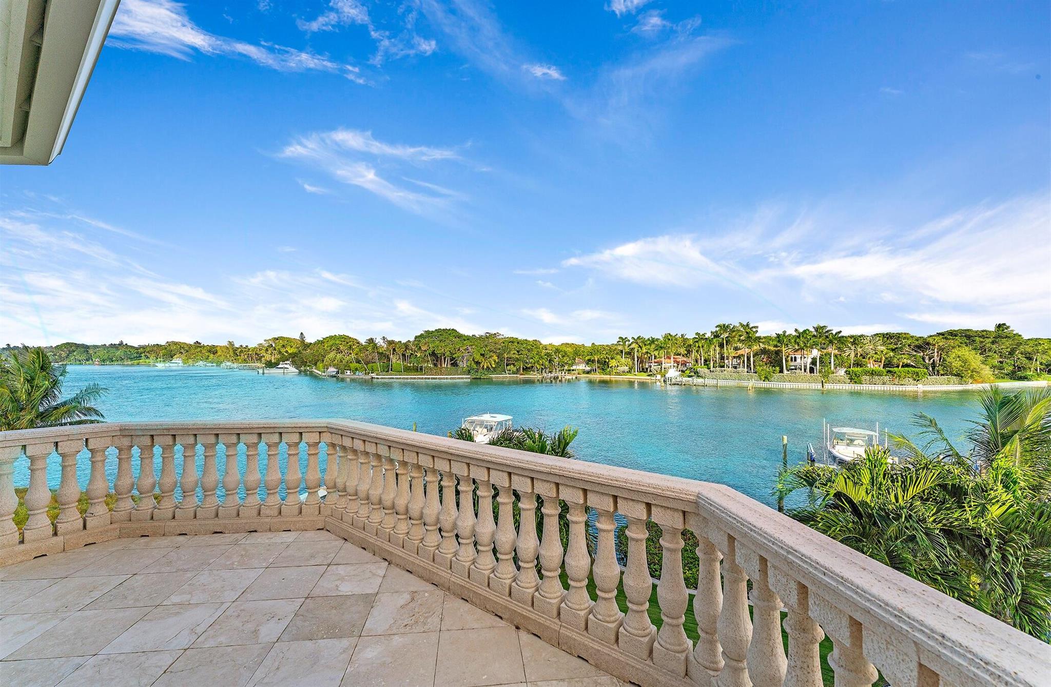 Image to showcase the property located at 17129 SE Limerick Court