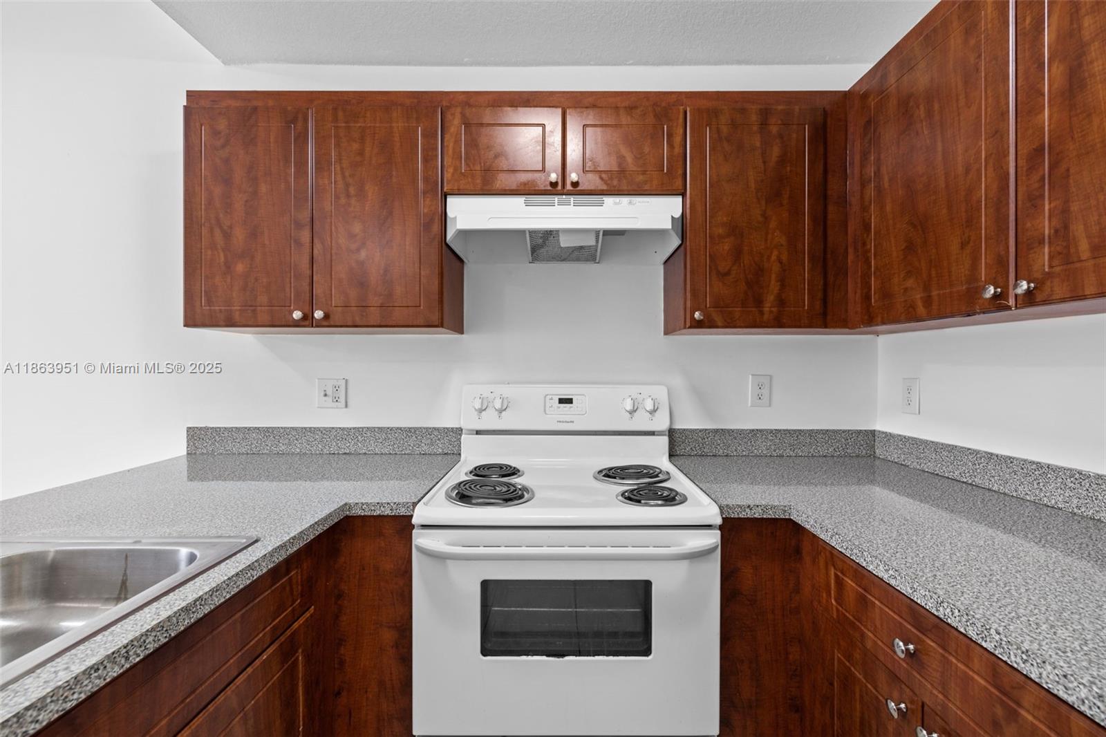 Property photo # 0