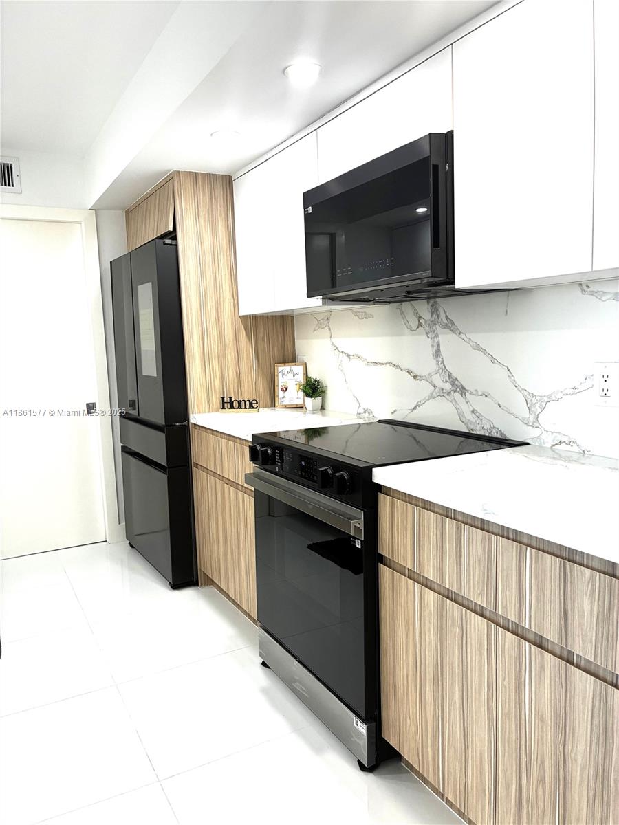Property photo # 9