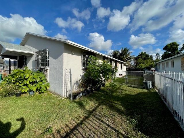 Welcome to this spacious and well-maintained 3-bedroom, 2-bathroom home nestled in a quiet neighborhood of Florida City. With 1,782 square feet of comfortable living space, this home offers a perfect blend of functionality and charm for families, first-time buyers, or investors.
