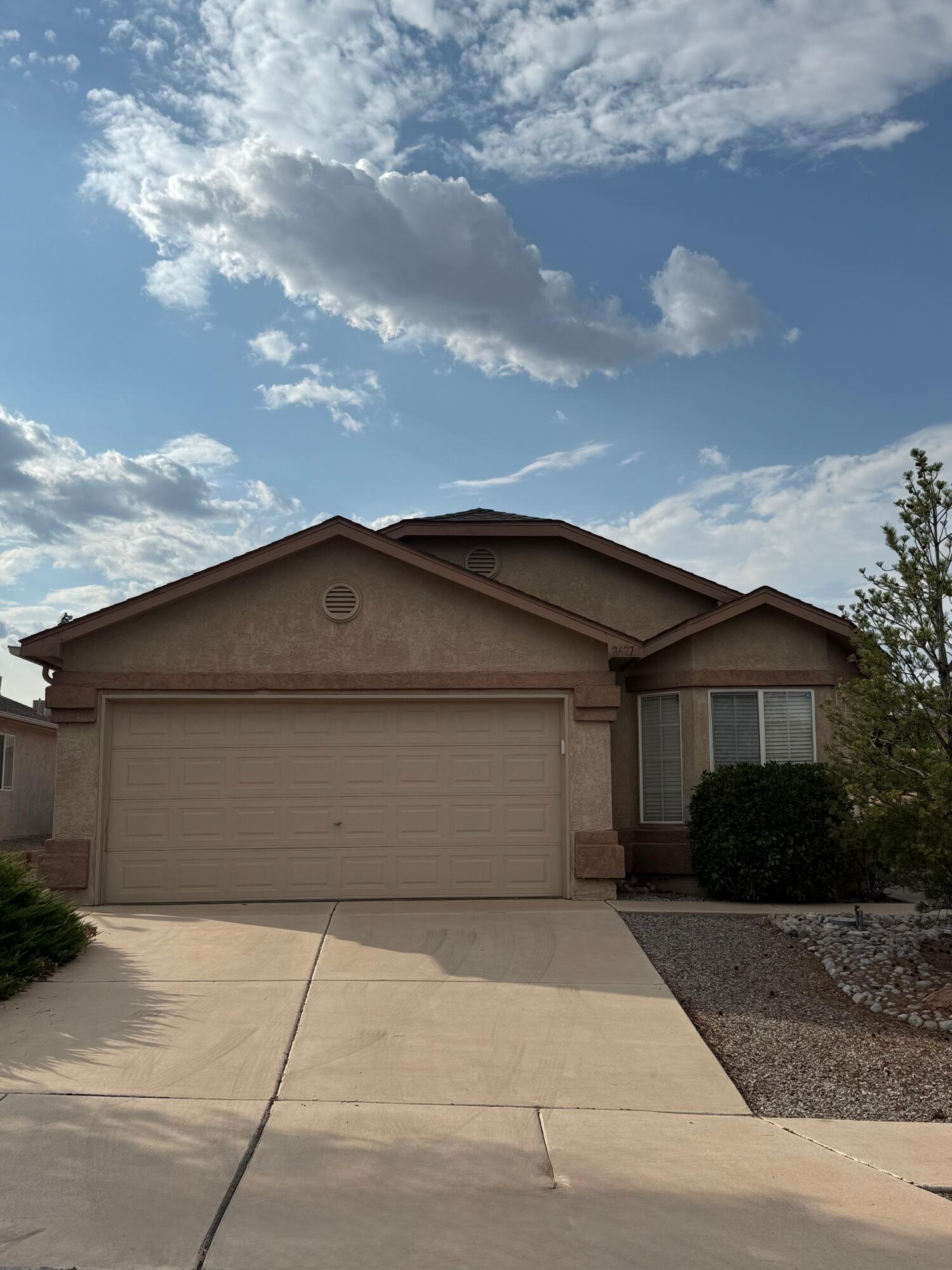 Discover your new home with this stunning home located in the Sungate Estates gated community. This beautifully designed property offers a bright open floor plan, ideal for both relaxing and entertaining. This home offers 3 bedroom, two full bath, 2 car garage and an office or dining room. Conveniently located near shopping, schools, parks, this home is a must see!