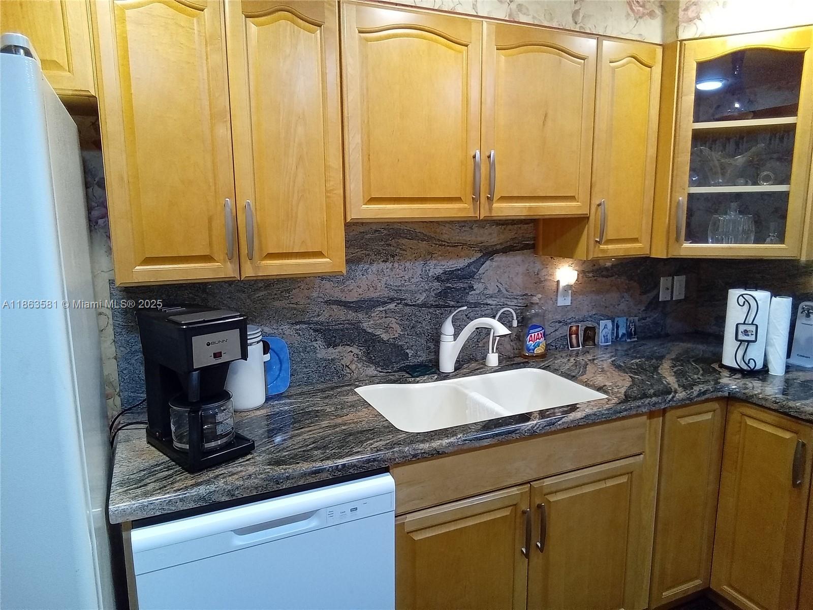 Property photo # 4
