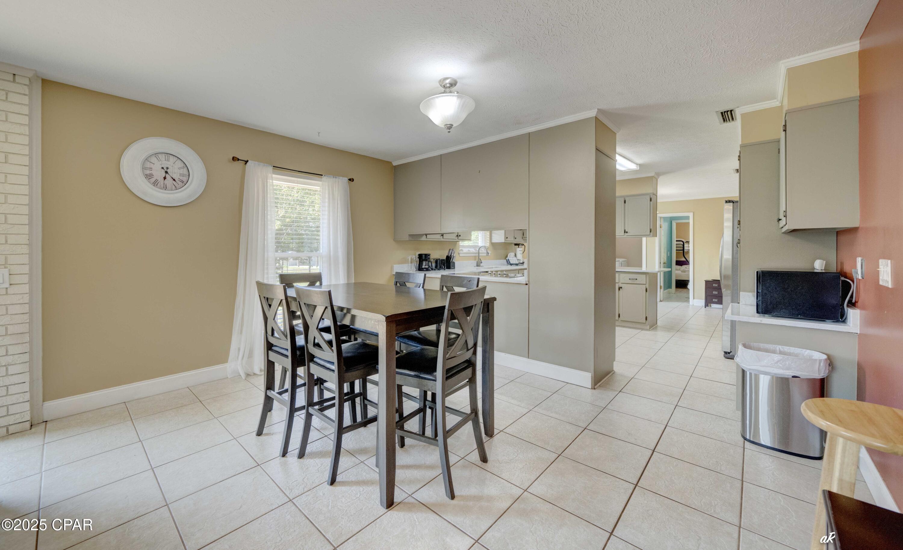 Image 15 For 8211 Laird Street