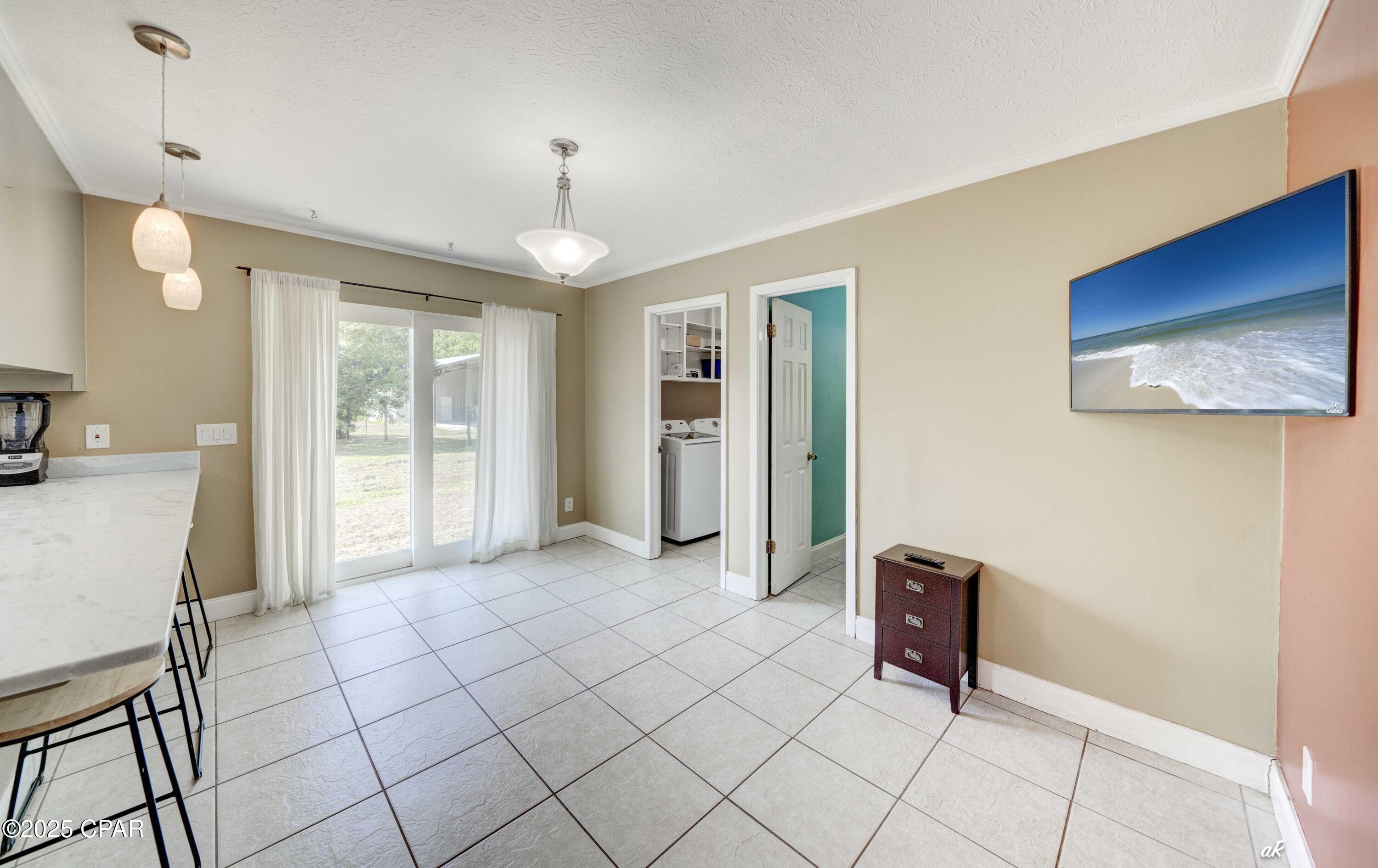 Image 20 For 8211 Laird Street