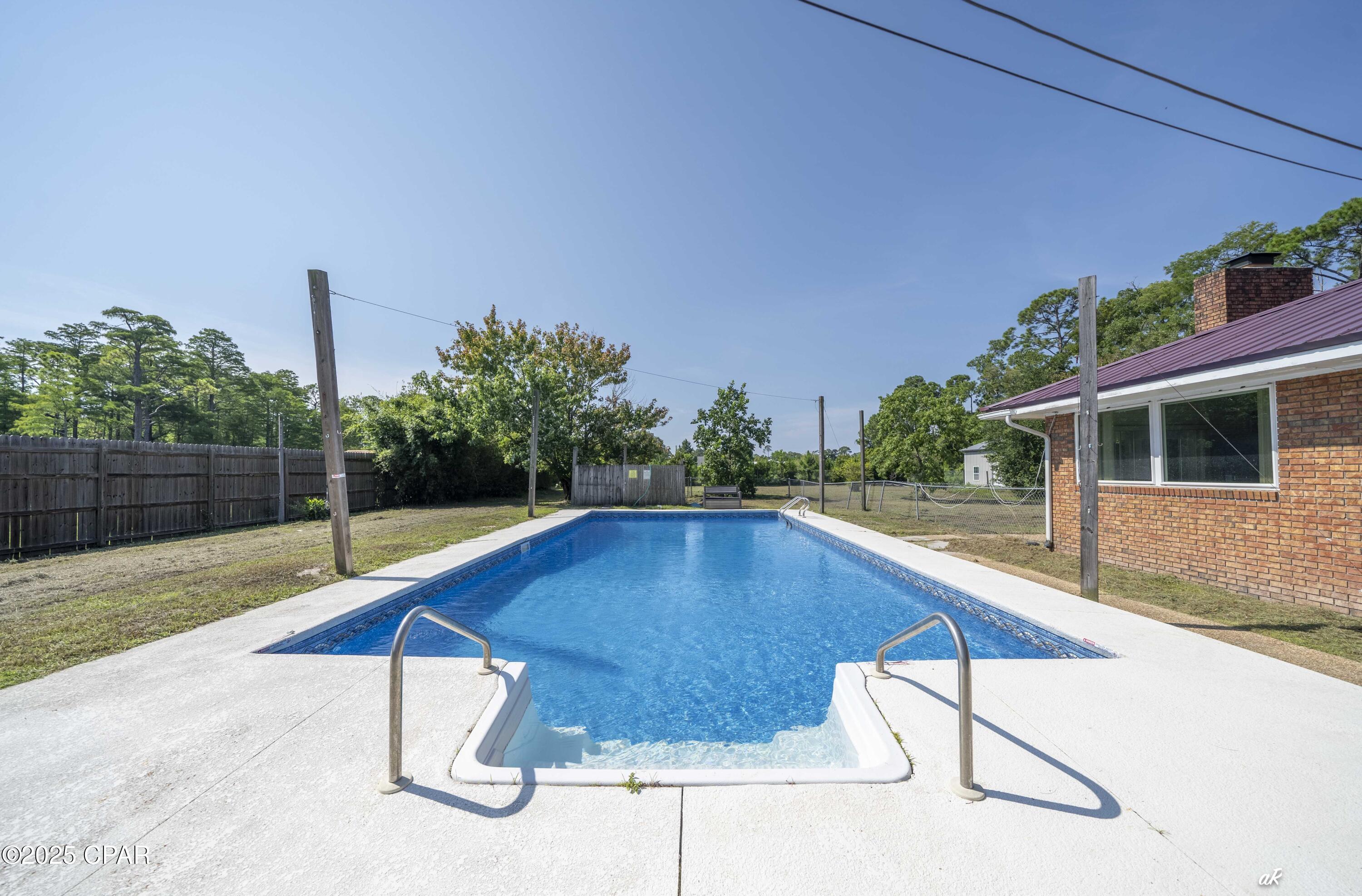 Image 29 For 8211 Laird Street